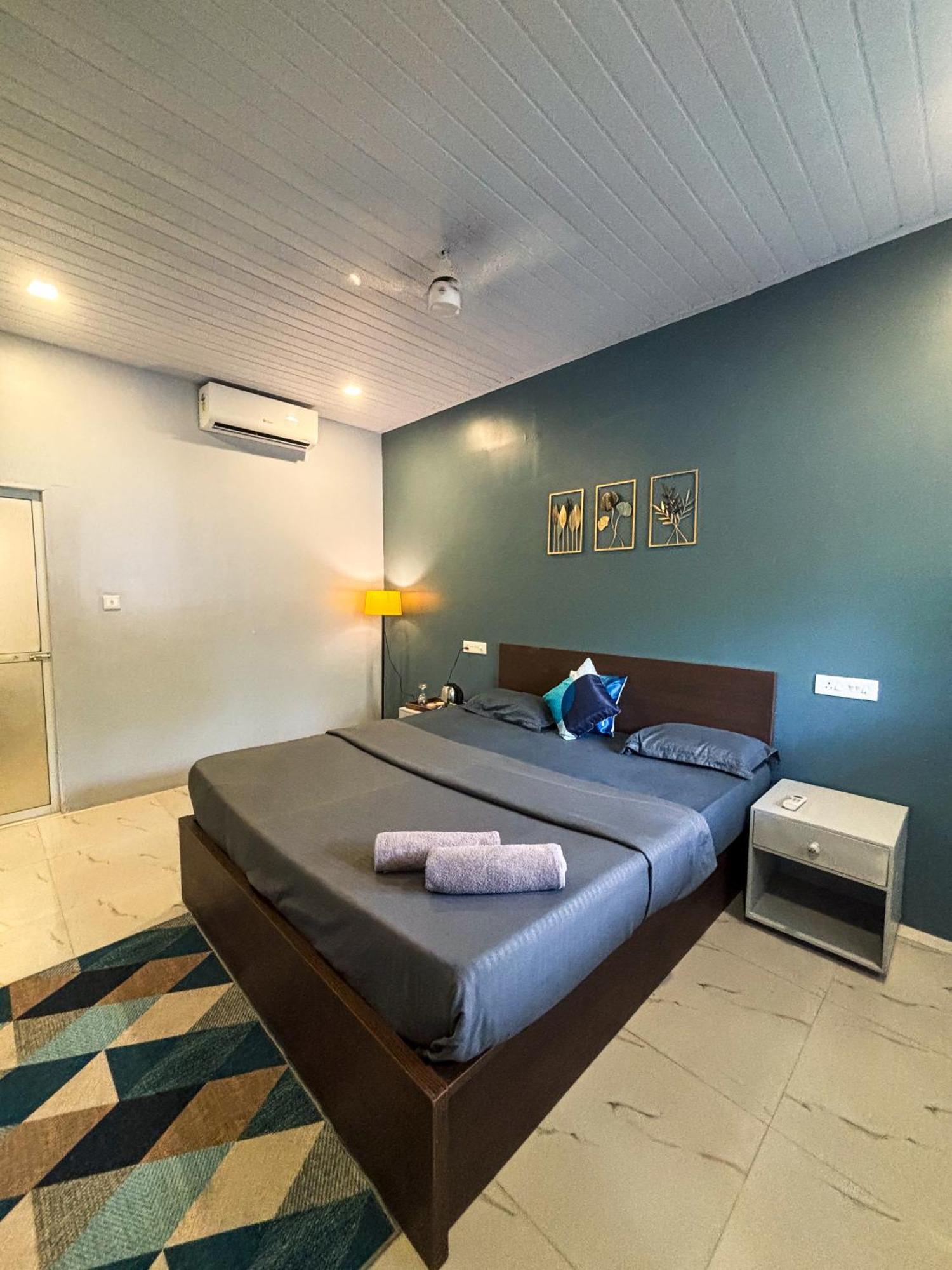 Traverse Luxe Hostel Палолем Экстерьер фото